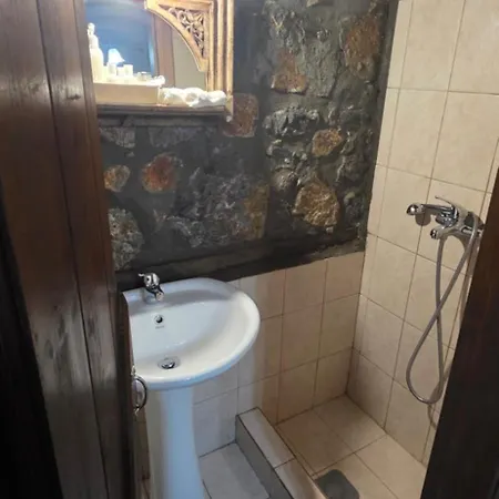 Cozy Stone Retreat Chaletu Agios Athanasios (Pella)