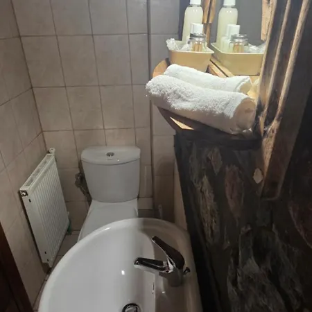 Chalet Cozy Stone Retreat