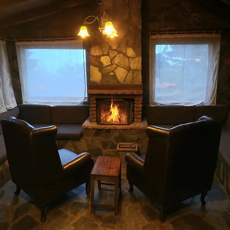 Chaletu Cozy Stone Retreat *