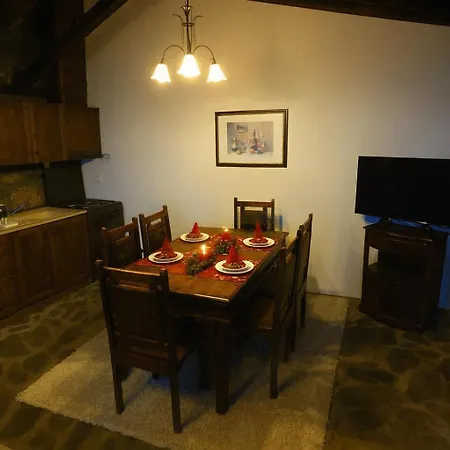 Cozy Stone Retreat Chalet *