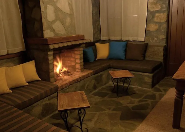 Cozy Stone Retreat Шале *