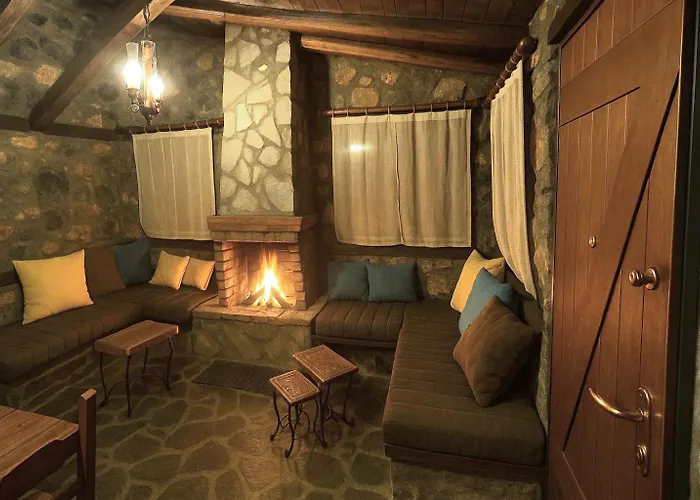 Cozy Stone Retreat *