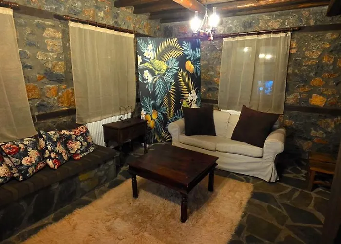 Cozy Stone Retreat Палайос-Агиос-Атанасиос