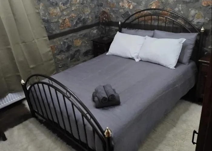 Cozy Stone Retreat Шале *