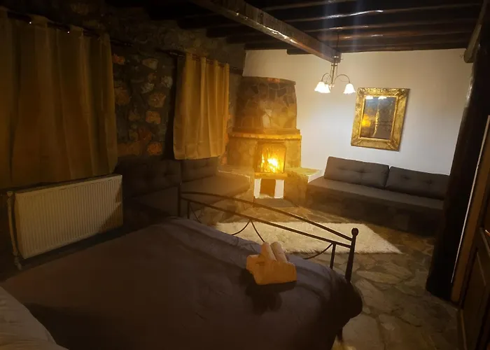 Cozy Stone Retreat Шале